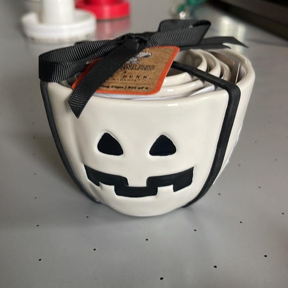 Rae Dunn snoopy on pumpkin measuring cup - Picture 2 of 2